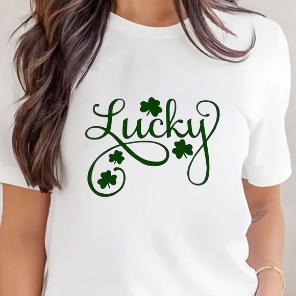NWT St. Patrick's Day LUCKY Clover t Shirt - Picture 1 of 3